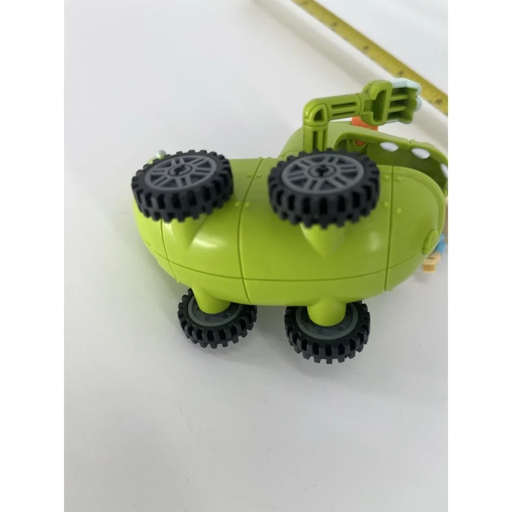 Rugrats Reptar Wagon Snap & Switch Set w/ Tommy